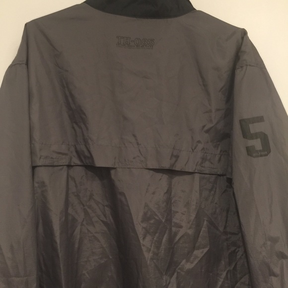 Hilfiger Athletics  light weight jacket men’s L - Picture 2 of 4